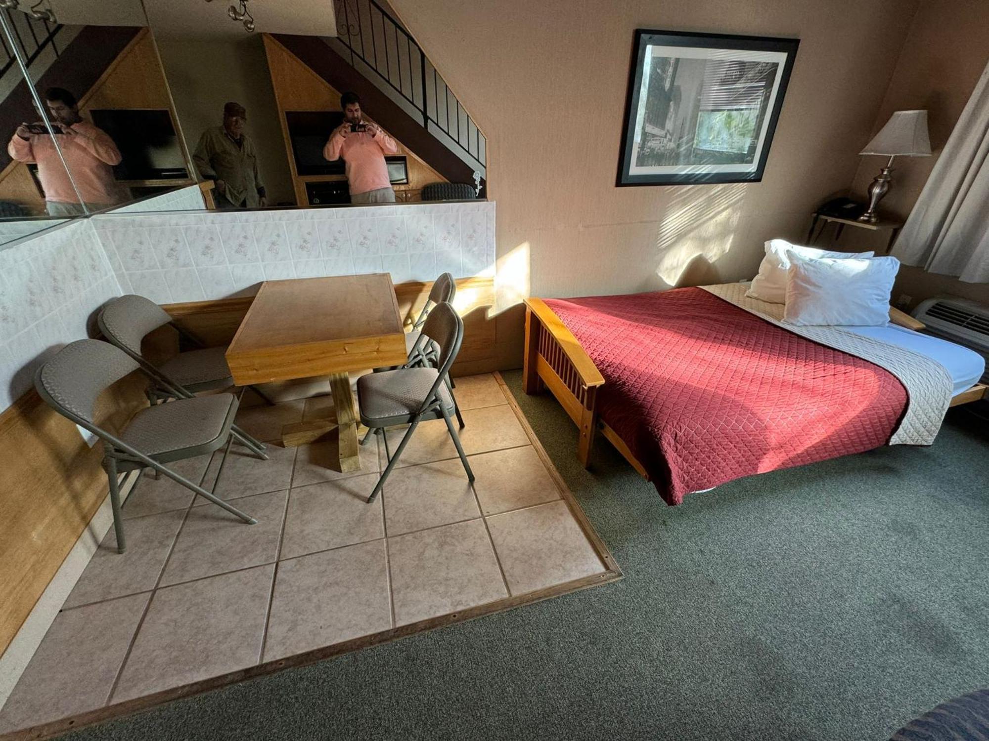 FairBridge Inn&Suites West Point Highland Falls Exterior foto